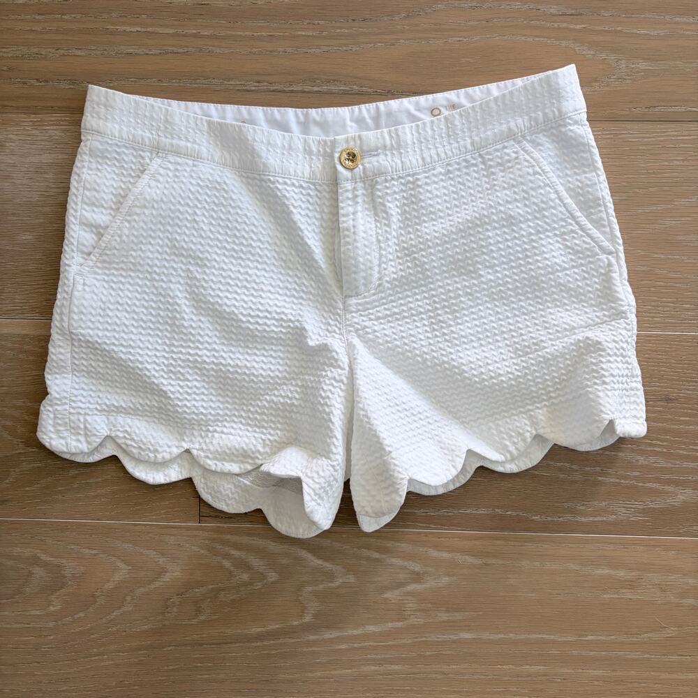Lilly Pulitzer Women's Buttercup Scallop Hem Shorts White sz 8